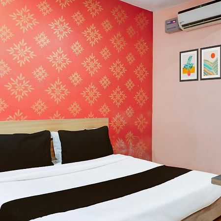 Super Hotel O S J Residency Delhi  Eksteriør billede