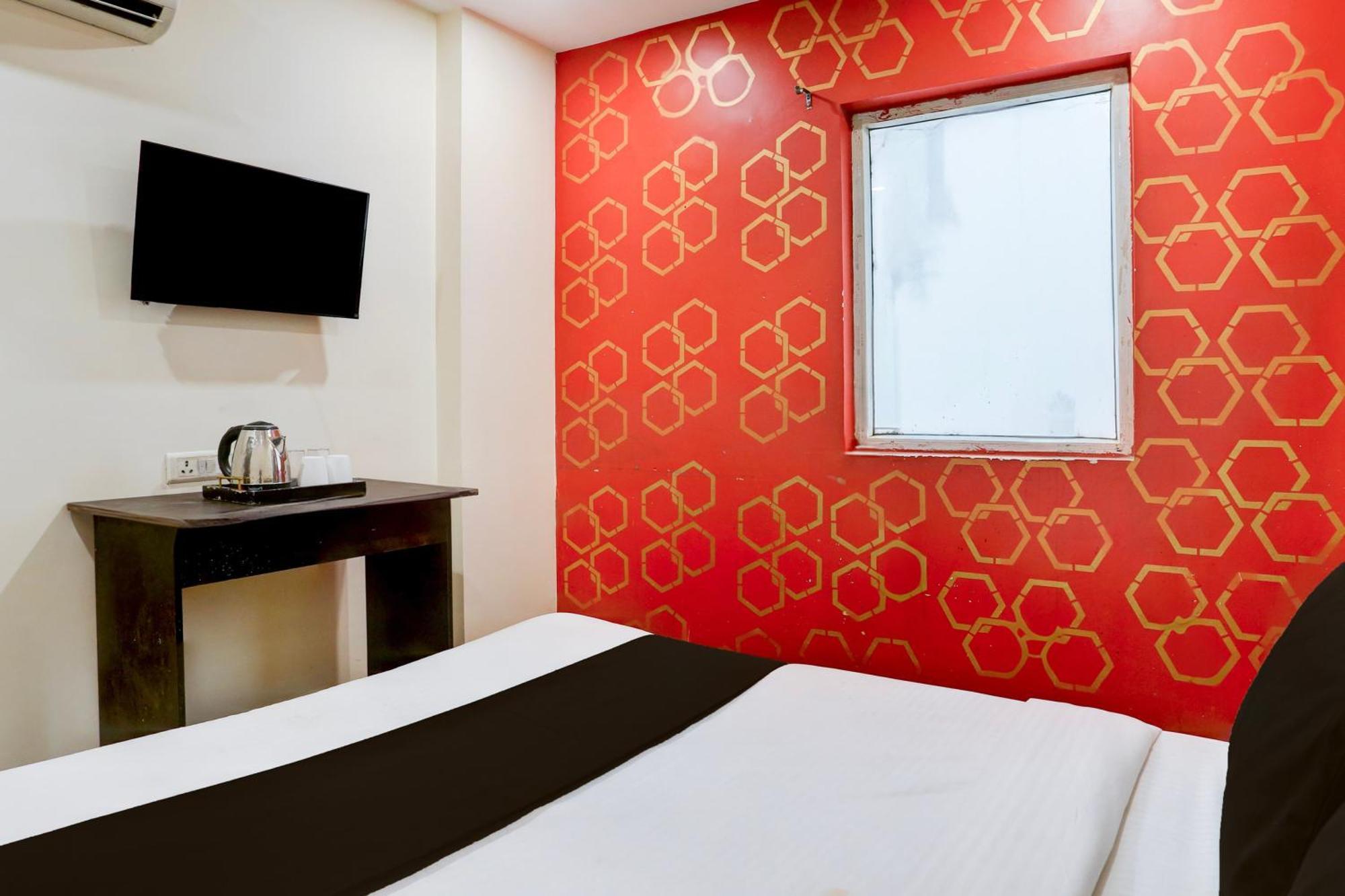 Super Hotel O S J Residency Delhi  Eksteriør billede
