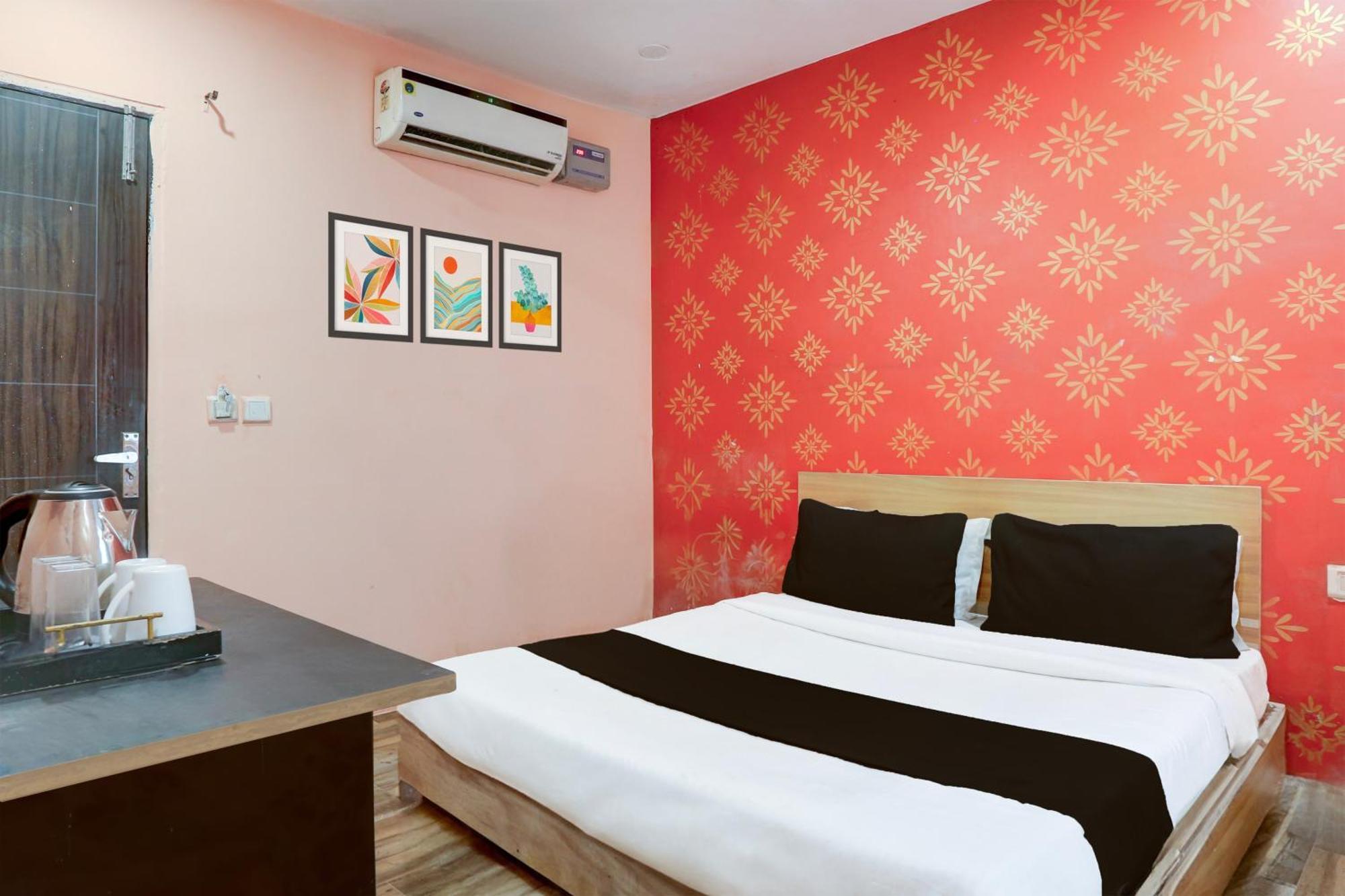 Super Hotel O S J Residency Delhi  Eksteriør billede